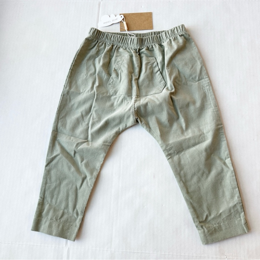 Angel Dear Cord Drop Crotch Jogger in Desert
Sage Green
NWT Size 2T